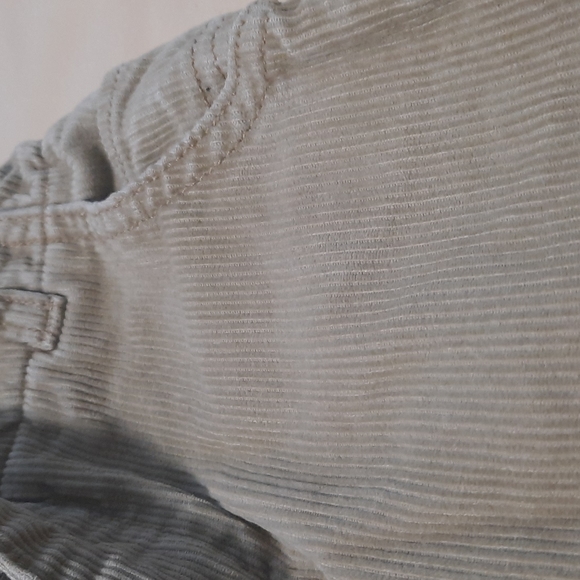 Gap corduroy pants size 18-24 months - Picture 5 of 5